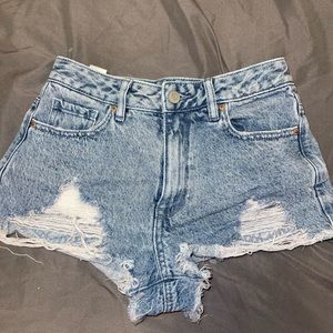 Light washed Jean shorts
